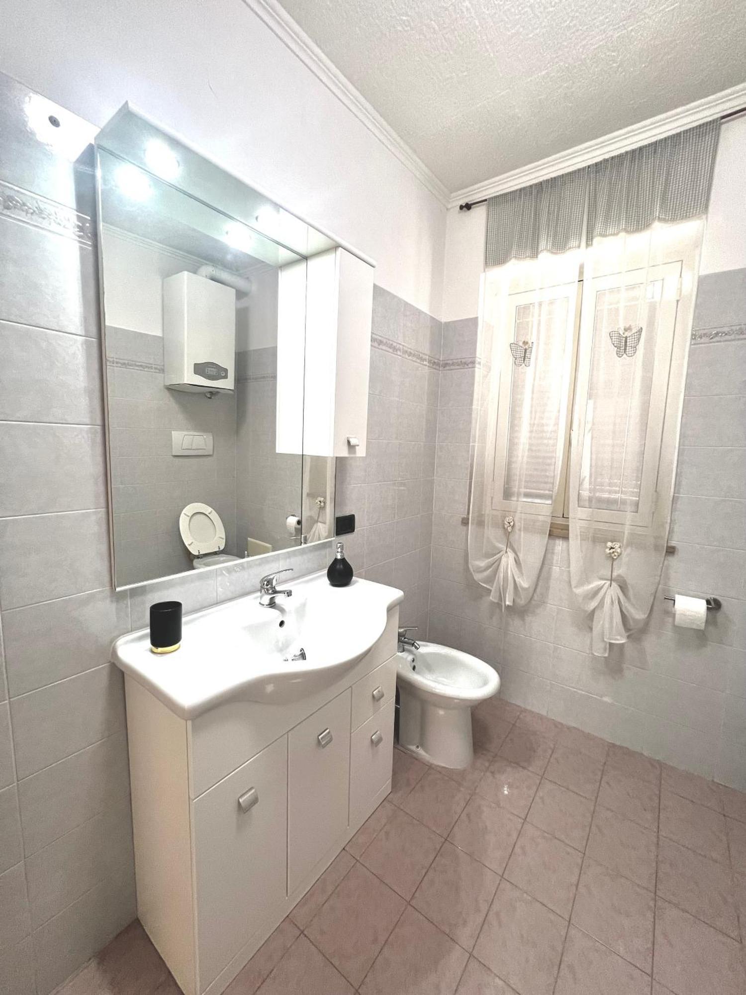 Sea Apartment Φιουμιτσίνο Εξωτερικό φωτογραφία